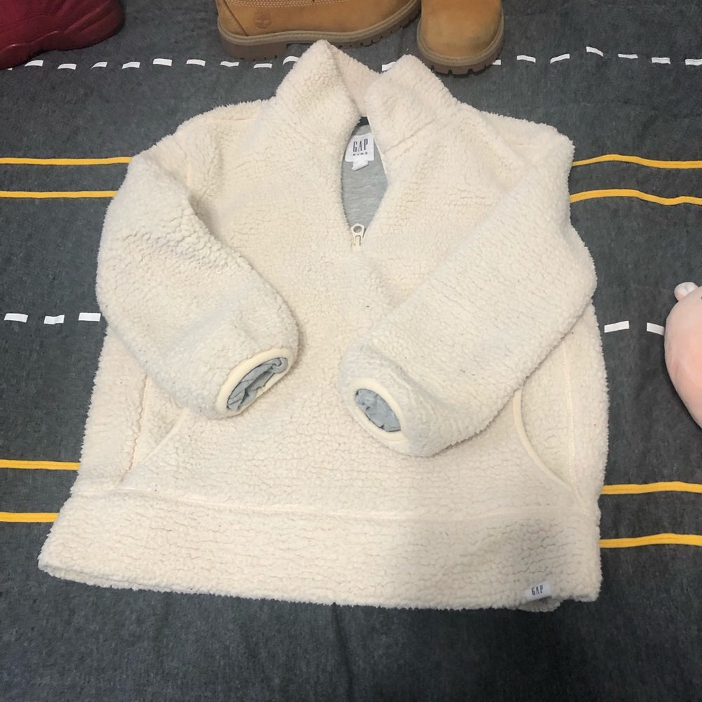 Gap sweater 6-7 T